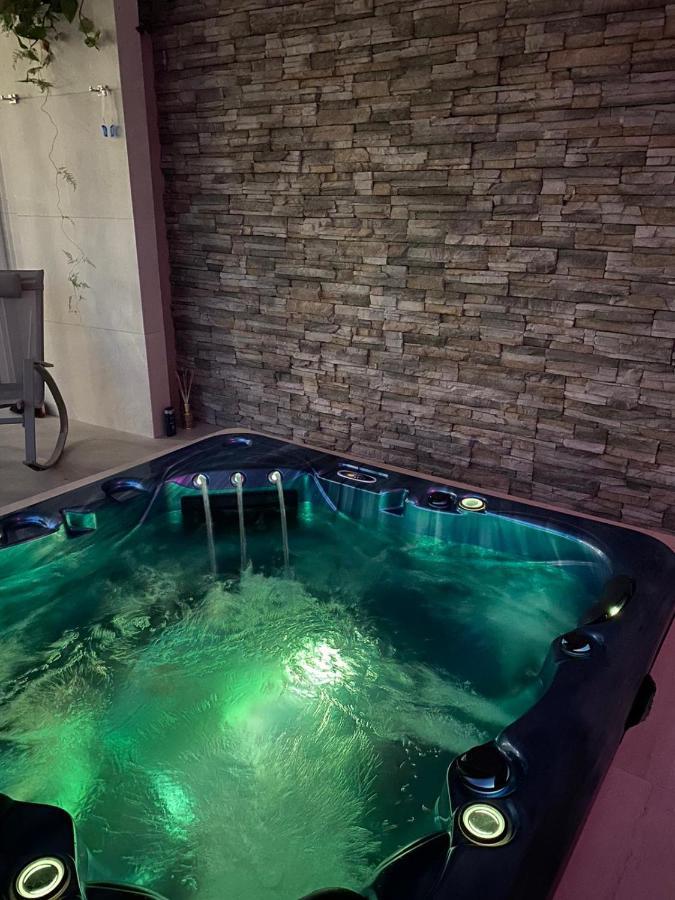 Balneum Rooms & Spa Mirabella Eclano Exteriör bild